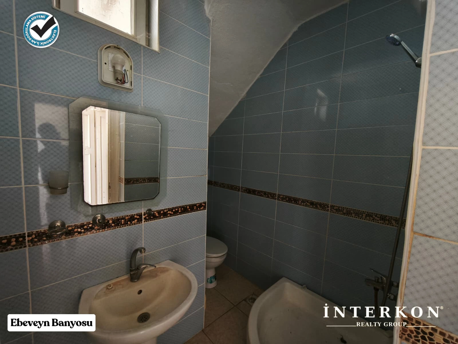 KONYA MERAM ÇOMAKLI MAHALLESİ SATILIK MÜSTAKİL 4+1 EV!